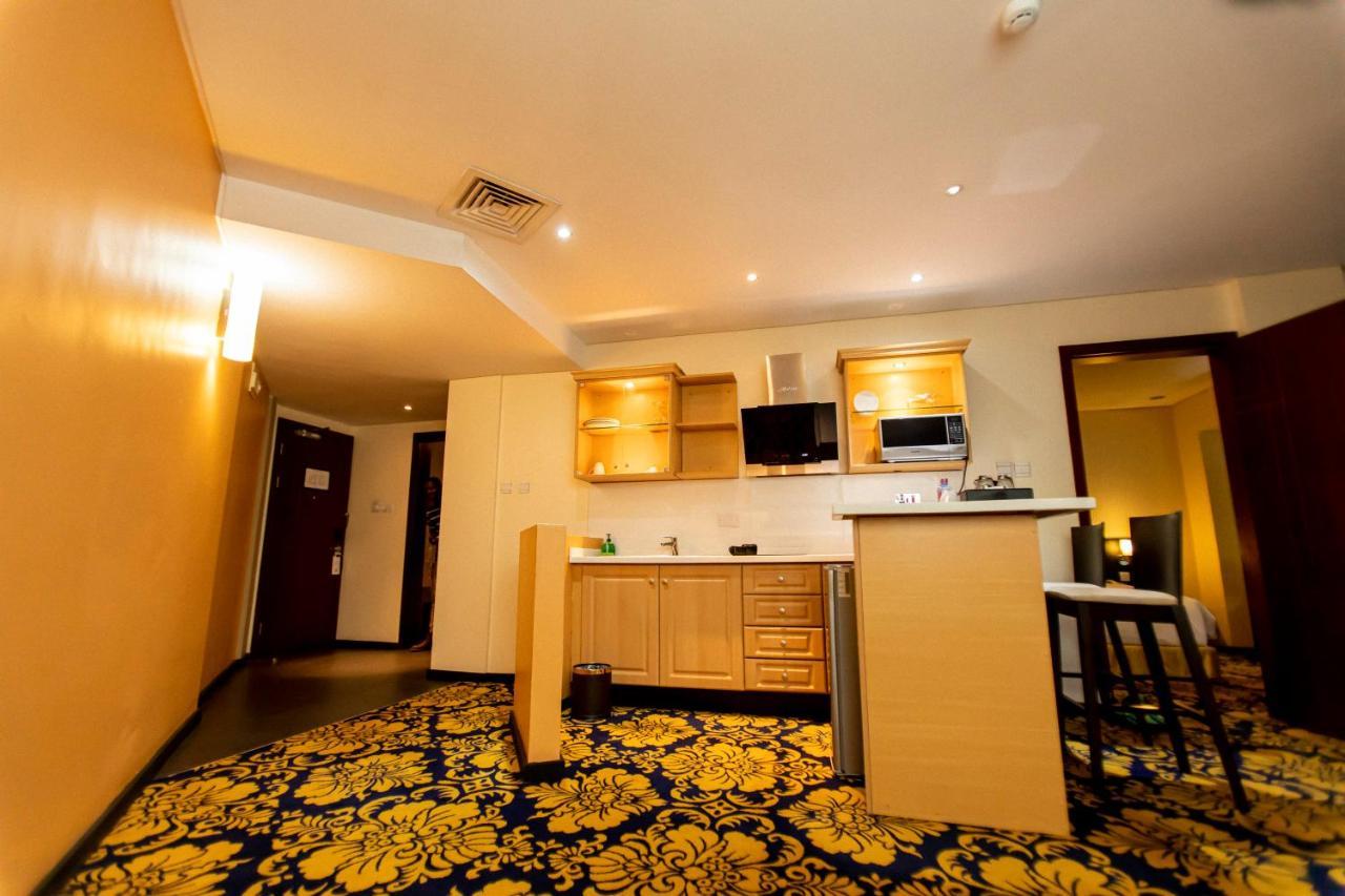 Best Western Premier Accra Airport Hotel Exterior photo